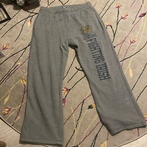 Men’s 2XL Notre Dame fighting Irish gray sweatpants with drawstring waste
